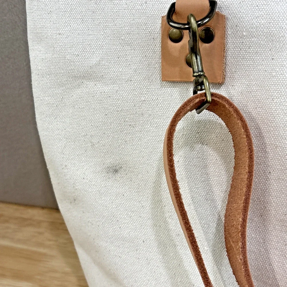 Hunker Goods Charleston Canvas White Leather Handle Large Duffel Bag NWT